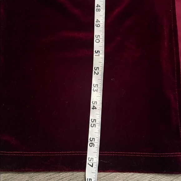 Teeze Me Velvet high-slit dress. Size: 7/8 Burgundy Velvet Gown prom, wedding - Picture 11 of 15
